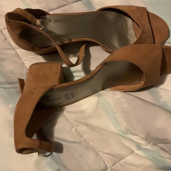 Worthington Shoes - NWOT suede looking heels worthingtom